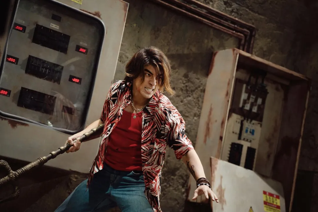 林哲熹在《叫我驅魔男神》中是飾演台灣驅魔大師的孫子「湯仔」。（圖／光盛影業 提供）