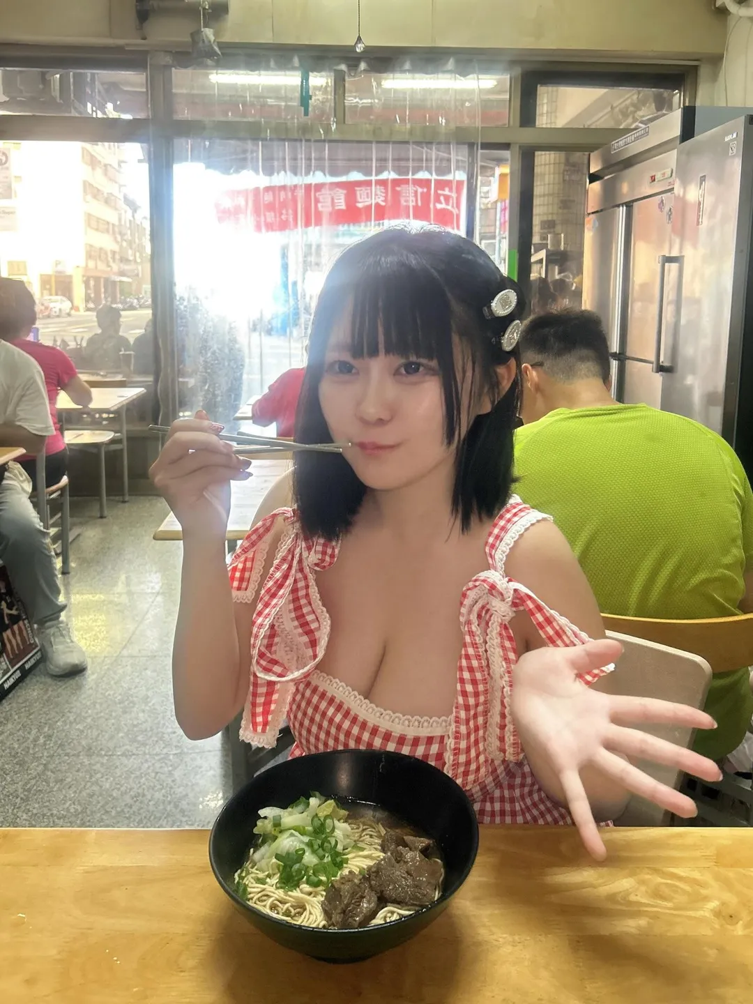 Utane稱在高雄吃到60元的牛肉麵，不過實際價格為90元。（圖／翻攝Utane Threads）