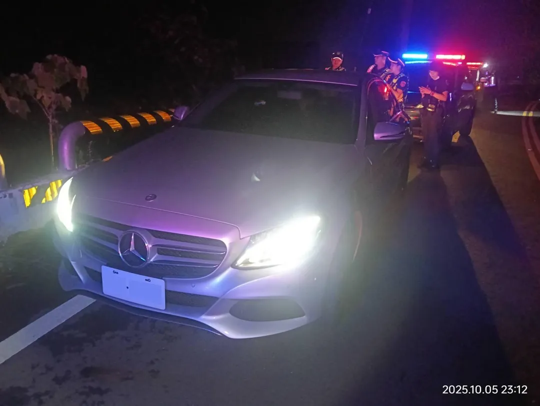 台南白河警方在連假期間，除交管勤務外，更取締無照駕駛、酒駕等21件違規。（圖／警方提供）