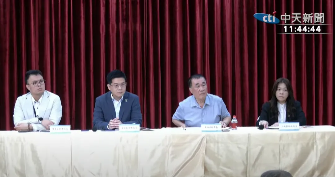 李四川12日主持記者會。（圖／中天新聞）