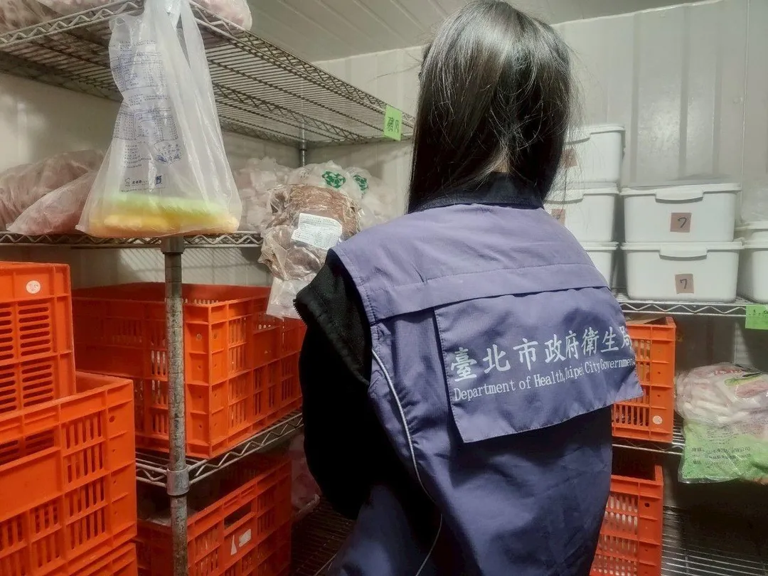 臺北市衛生局已累積稽查483家次、抽驗276件豬腸產品，檢驗結果均「未檢出」過氧化氫。（圖／臺北市衛生局）