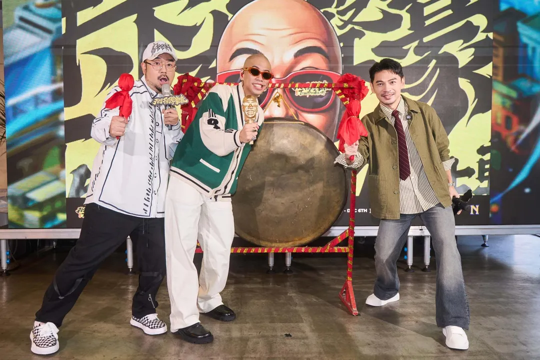 阿達（左）、阿Ken（右）13日為呂士軒（中）站台。（圖／我宅有限公司提供）