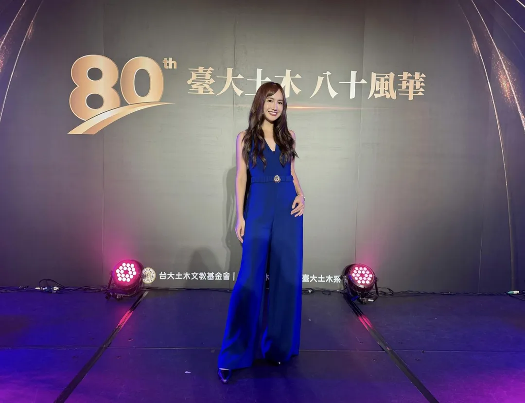 翁滋蔓擁有台大光環及甜美外型。（圖／翻攝翁滋蔓 Smire Tzymann臉書）