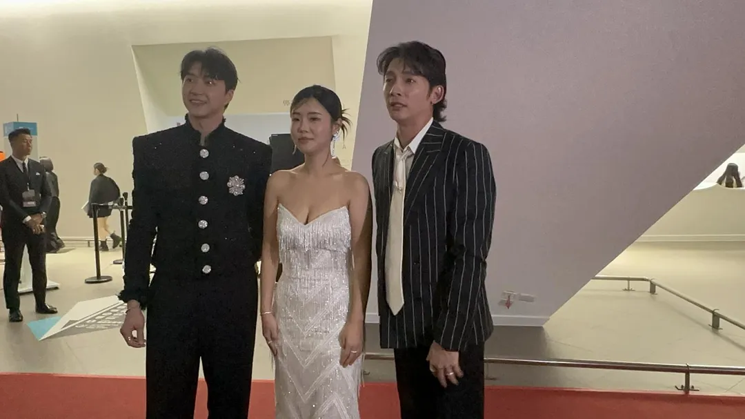 《廚師的迫降：客家廚房》温昇豪、江宏傑、及韓國網紅Judy後台分享入圍心情。（圖／記者 伍映澄 攝）