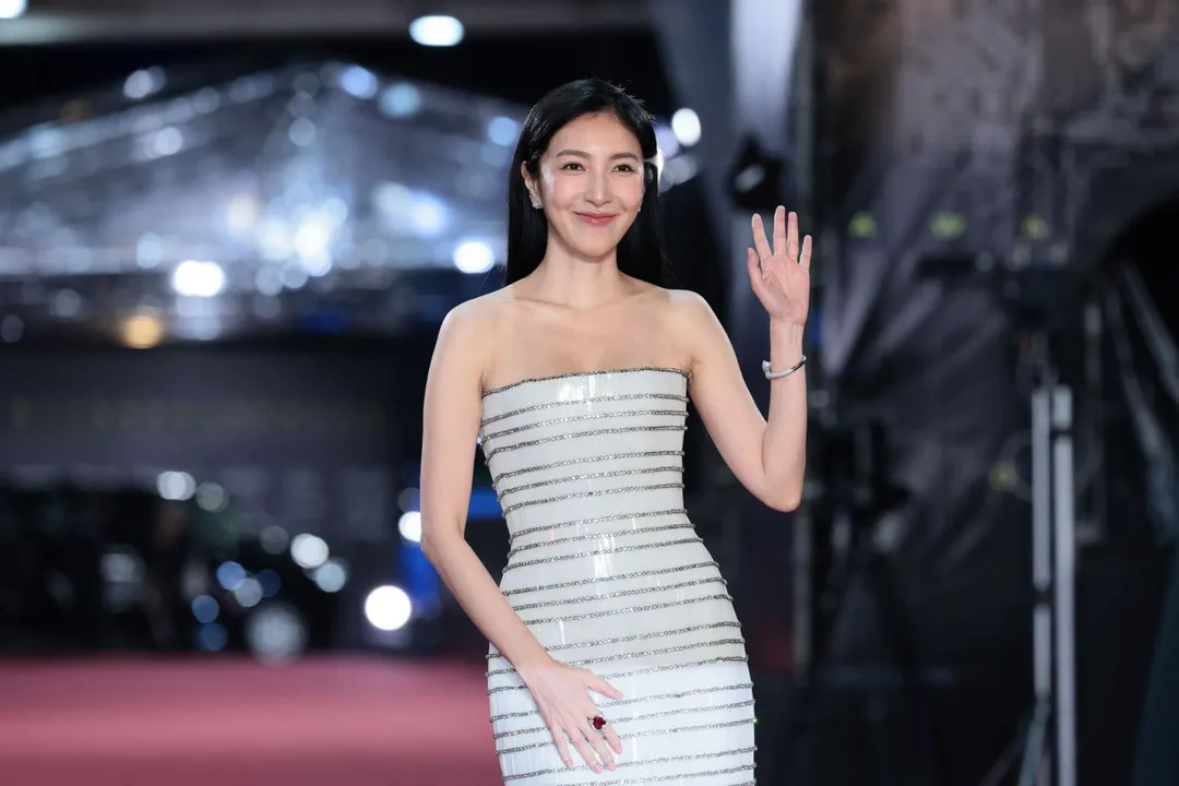 楊謹華以戲劇《影后》入圍戲劇節目女主角獎，這是她第3度與2屆金鐘視后柯佳嬿正面對決，備受矚目。（圖／中國時報 郭吉詮、杜宜諳攝）