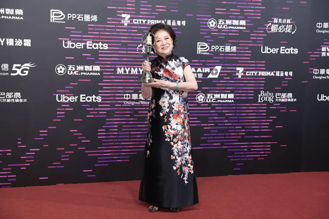 86歲資深演員陳淑芳獲頒「特別貢獻獎」。(圖/中國時報 郭吉詮、杜宜諳攝)