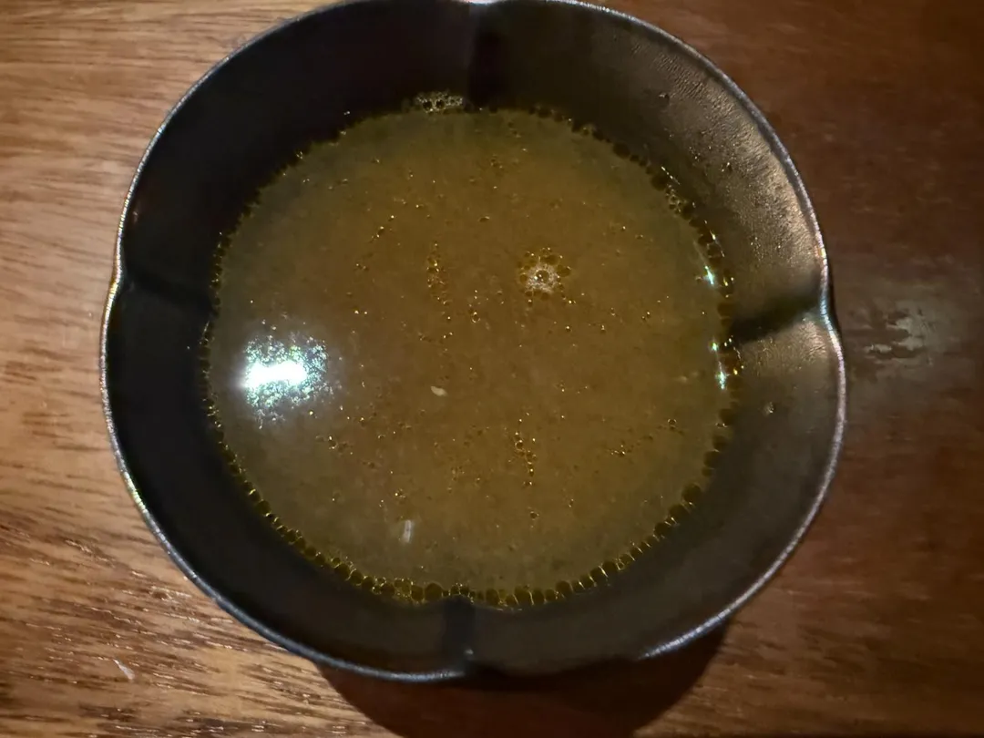 冬蔭功湯的極致酸味喚醒味蕾。（圖／黃宏輝提供）
