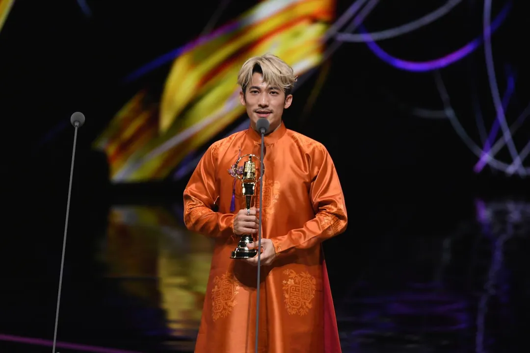 越南籍連炳發擊敗本土男星奪金鐘視帝。（圖／三立電視 提供）