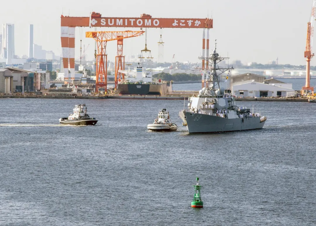 橫須賀軍港。(圖/美國海軍)