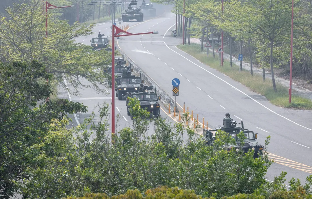 2023年參加「長青17號」操演的海軍陸戰隊第99旅車隊。(圖/總統府)