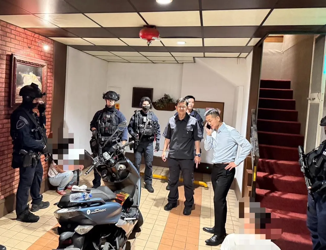 新北市新莊日前發生槍擊事件，檢方訊後認為林姓和張姓嫌犯罪嫌重大，有逃亡及勾串共犯、證人之虞，林嫌聲押獲准，張嫌10萬元交保。（圖／警方提供）