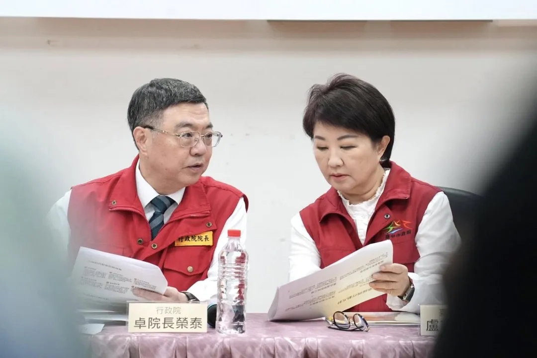盧秀燕23日與卓榮泰討論防疫。（圖／翻攝盧秀燕臉書）