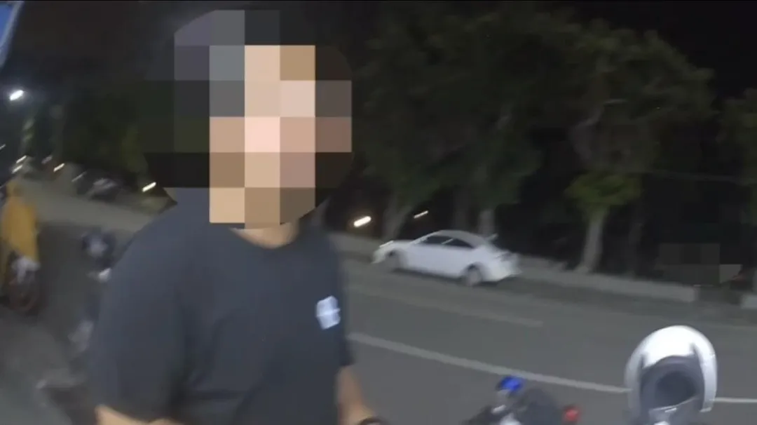 高雄市旗津區22日傍晚發生一起超商繳費烏龍事件。（圖／警方提供）