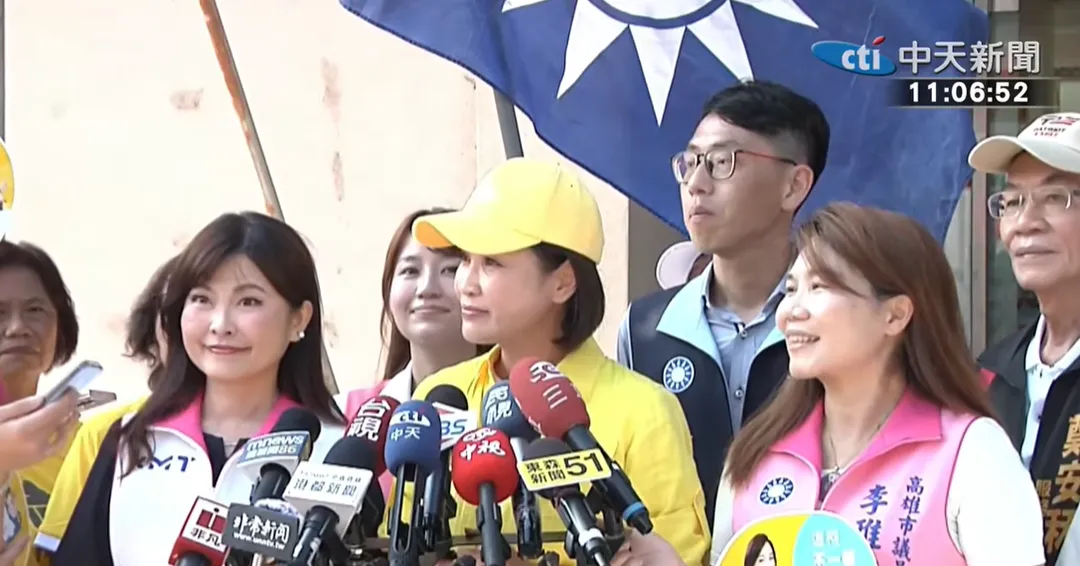 柯志恩25日在高雄旗津舉行競選市長看板設立記者會。（圖/中天新聞）