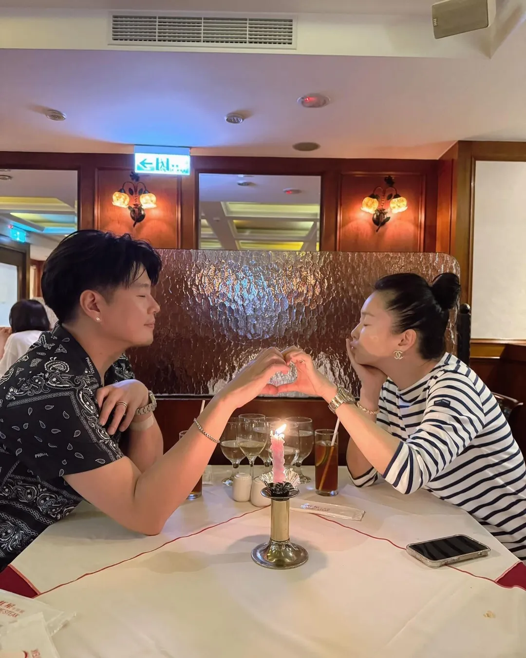 六月與小7歲的丈夫李易結婚14年。（圖／翻攝蔡君茹＊六月 臉書）
