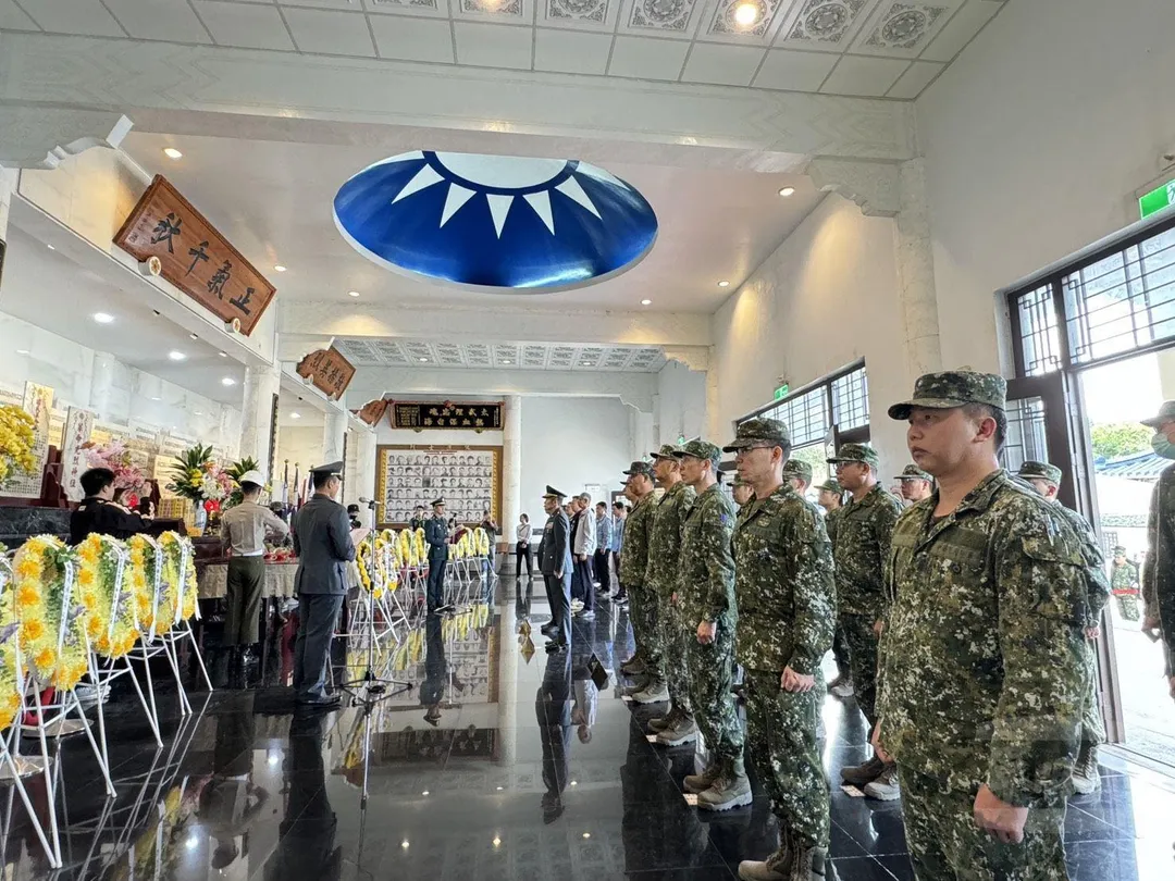 金防部在太武山公墓舉辦古寧頭戰役紀念活動。(圖/軍聞社)
