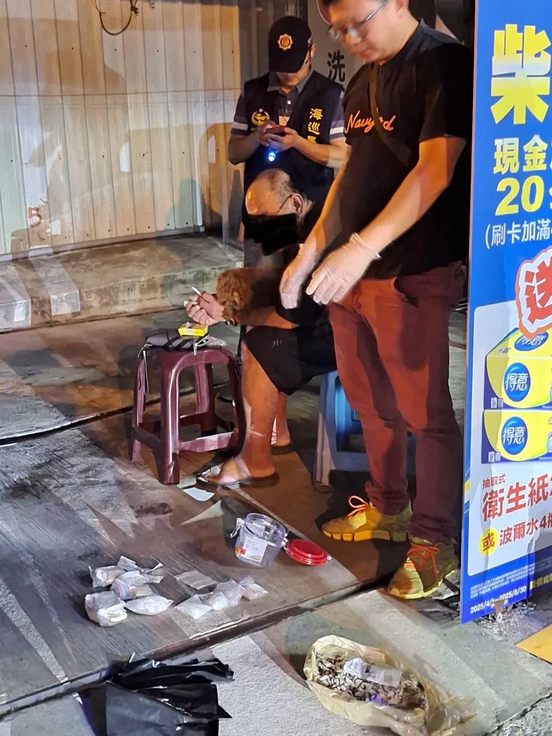 被逮捕後蕭嫌否認販毒。(圖/海巡署偵防分署台中查緝隊提供)