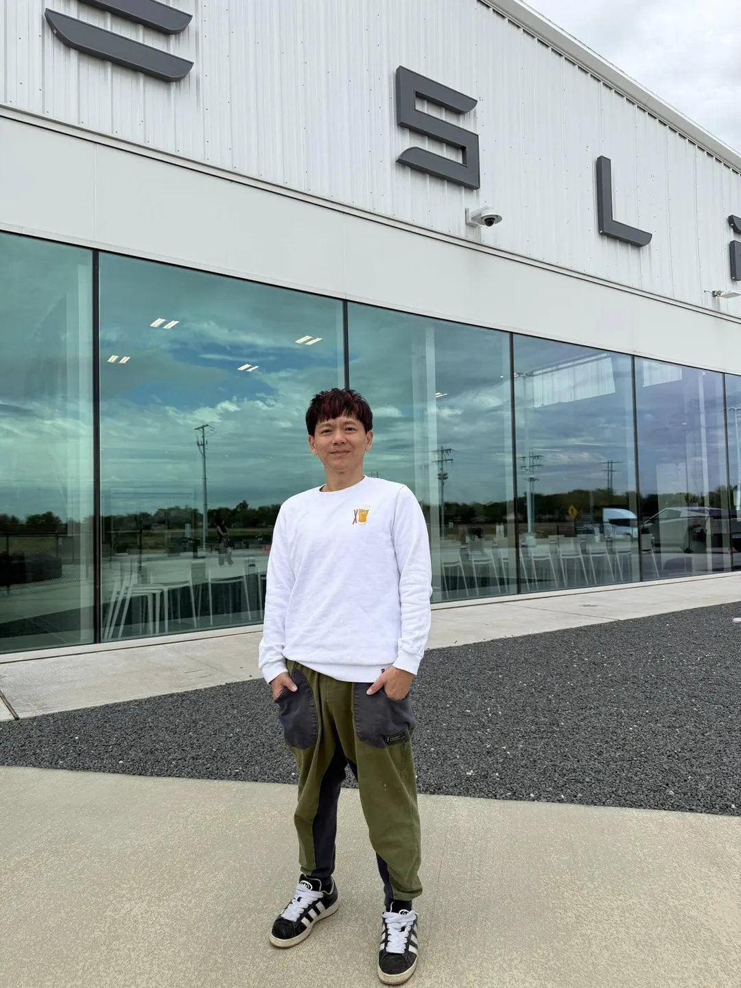 網紅「我是老爸，我不要當爸！」買機票遇到詐騙。（圖／翻攝自臉書）