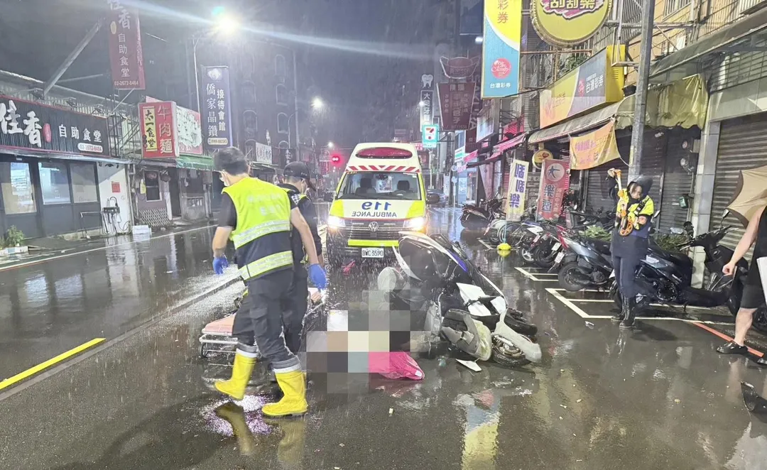車禍造成2人受傷送醫。（圖／翻攝畫面）