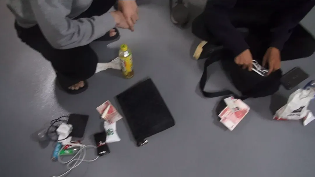 刑事警察局中部打擊犯罪中心，破獲以通緝犯為首的詐欺水房集團，涉案金額達新台幣111萬餘元，共有26名受害者。（圖／警方提供）
