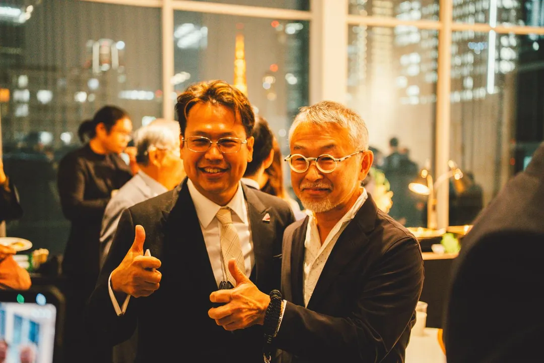 台北市建築世代會會長蔡漢威（左）說，台灣新銳建築獎首次跨出台灣是一件不容易的事，期待這個交流的平台，為台灣帶出更多年輕建築專業人才。（圖／台北市建築世代會）