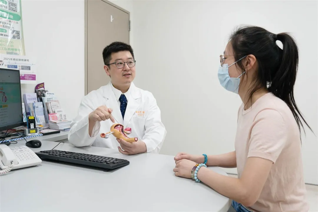 醫師陳威君提醒若有不正常出血，務必儘速就醫檢查。（圖／新北市立土城醫院）