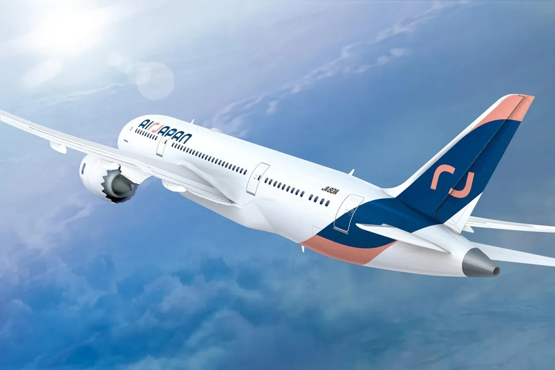 全日空集團(ANA)宣布旗下「AirJapan」品牌將於2026年3月底正式結束營運,未來資源將集中於全日空與樂桃航空(Peach Aviation)兩大品牌。(圖/AirJapan.global臉書)
