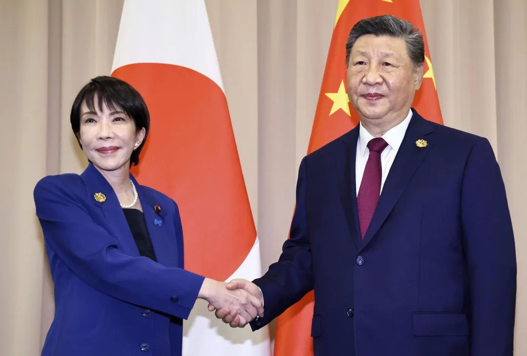 日相高市早苗10月31日才在南韓APEC上與大陸國家主席習近平親切握手。（資料照／美聯社）