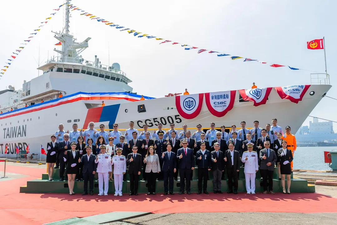 4000噸級巡防艦第4艘台北艦成軍暨首艘高緯度遠洋巡護船西拉雅號命名下水聯合典禮。（圖／海委會提供）