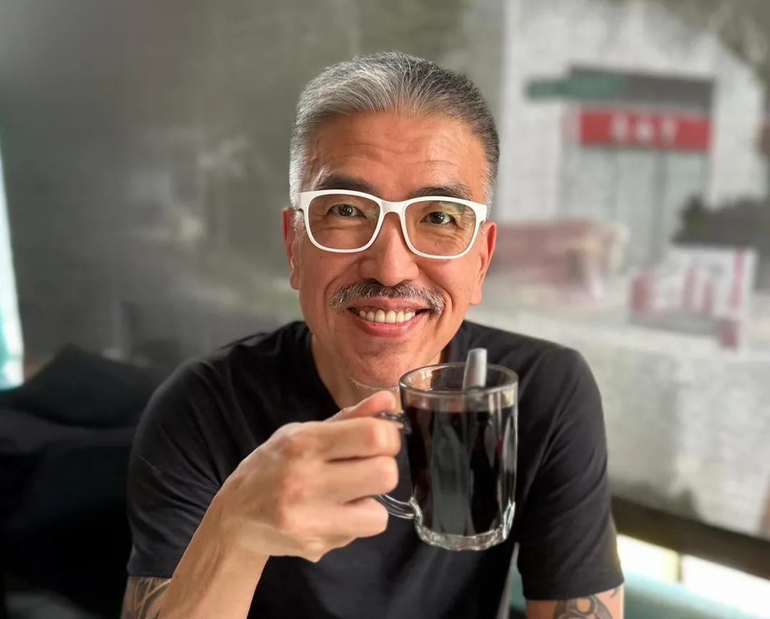 62歲金曲編曲人屠穎驚傳1日傍晚過世。（圖／翻攝自Facebook@ Max Tu）