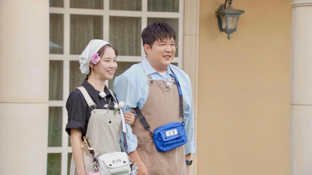 宋智孝(左)與Super Junior成員神童(右)在《RM》扮演未婚夫妻。(圖/中天綜合台提供)