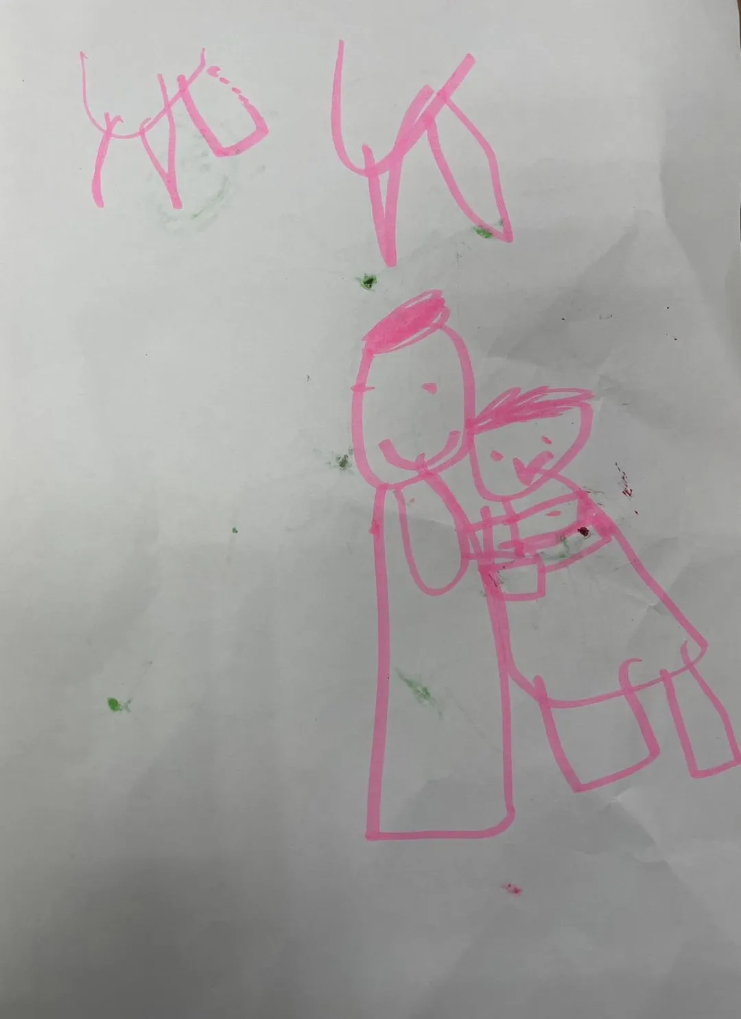 儘管只是簡單的筆觸,但卻是年僅5歲的小芸,對父親訴說最直接的想念。(圖/劉父提供)