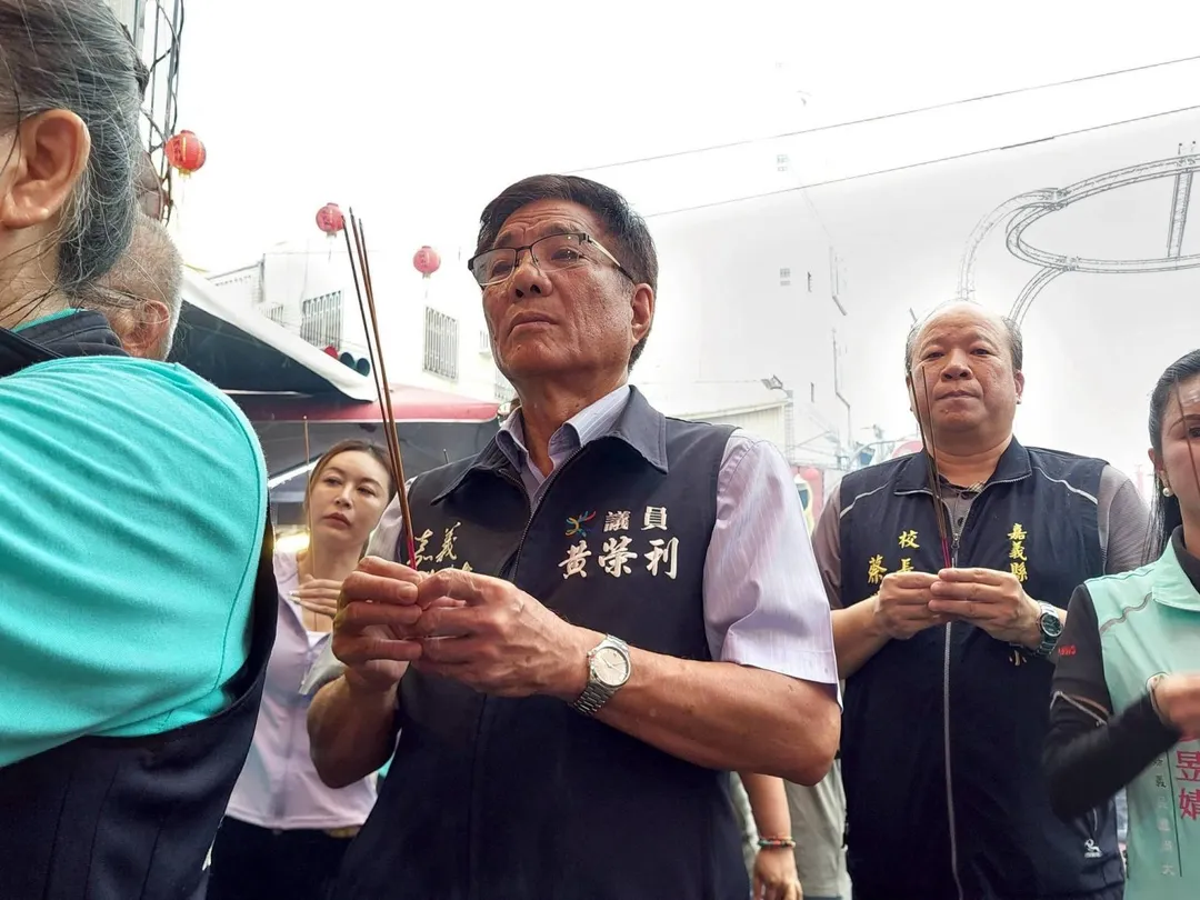 民進黨嘉義縣議員黃榮利登記參選嘉義縣長初選。（圖／黃榮利臉書）
