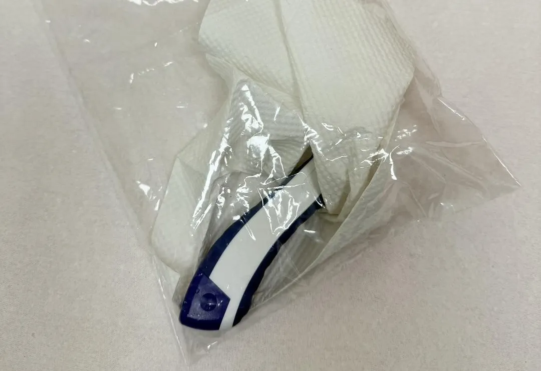 警方查扣犯案用美工刀。(圖/翻攝畫面)