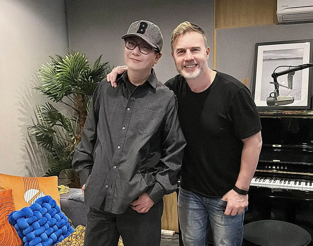 張信哲此行也特別與音樂老朋友、Take That的Gary Barlow（右）再相逢。（圖／潮水音樂 提供）