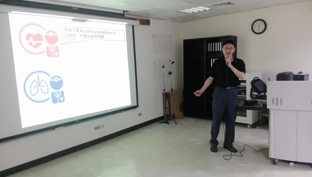 胸腔科名醫蘇一峰。(圖/蘇一峰臉書)