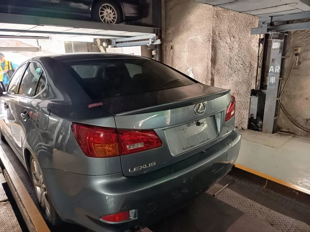 凌志(LEXUS)IS250以1500元低價拍出。(圖/法務部行政執行署宜蘭分署)