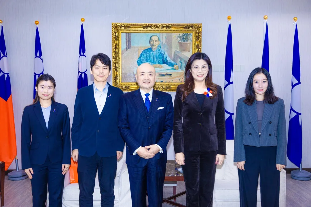 國民黨主席鄭麗文與日本台灣交流協會代表片山和之會談。（取自鄭麗文臉書）