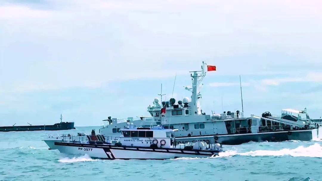 大陸海警船侵擾金門海域，海巡署強勢驅離。（圖／海巡署提供）