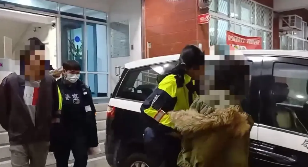 兩人被警方膽補。（圖／警方提供）