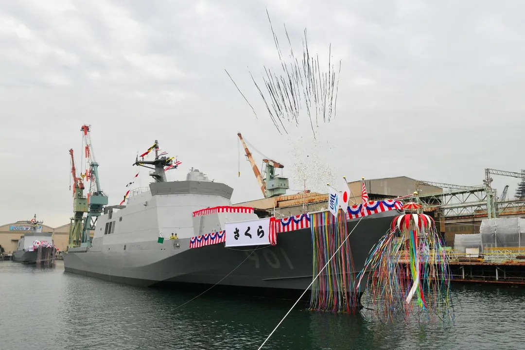 海自新型近海巡邏艦的第一艘櫻號下水。(圖/截自海上自衛隊臉書)