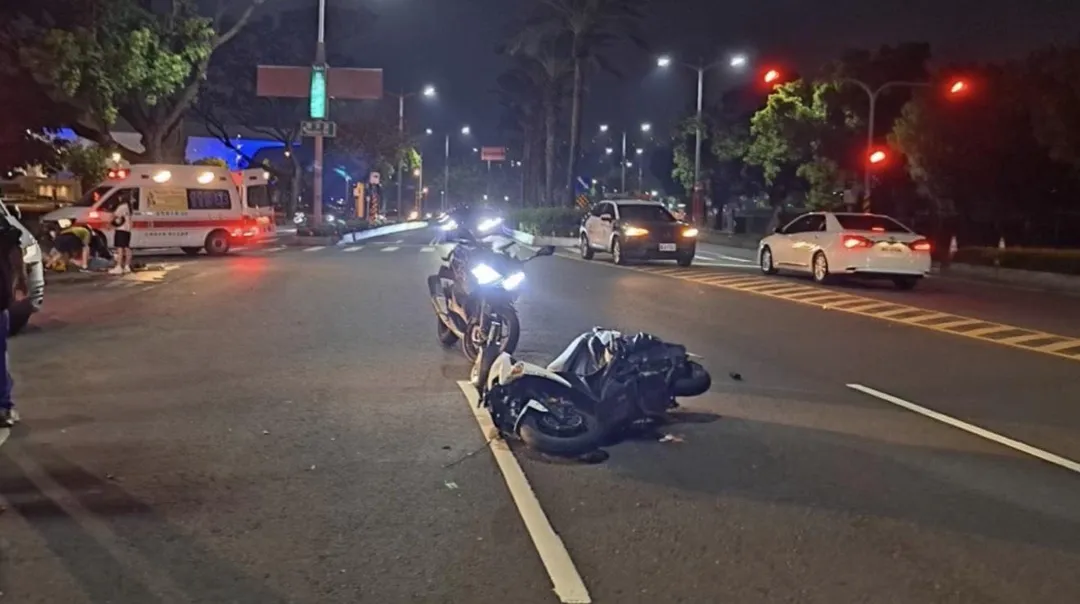 高雄鳳山發生一起嚴重死亡車禍。(圖/翻攝照片)