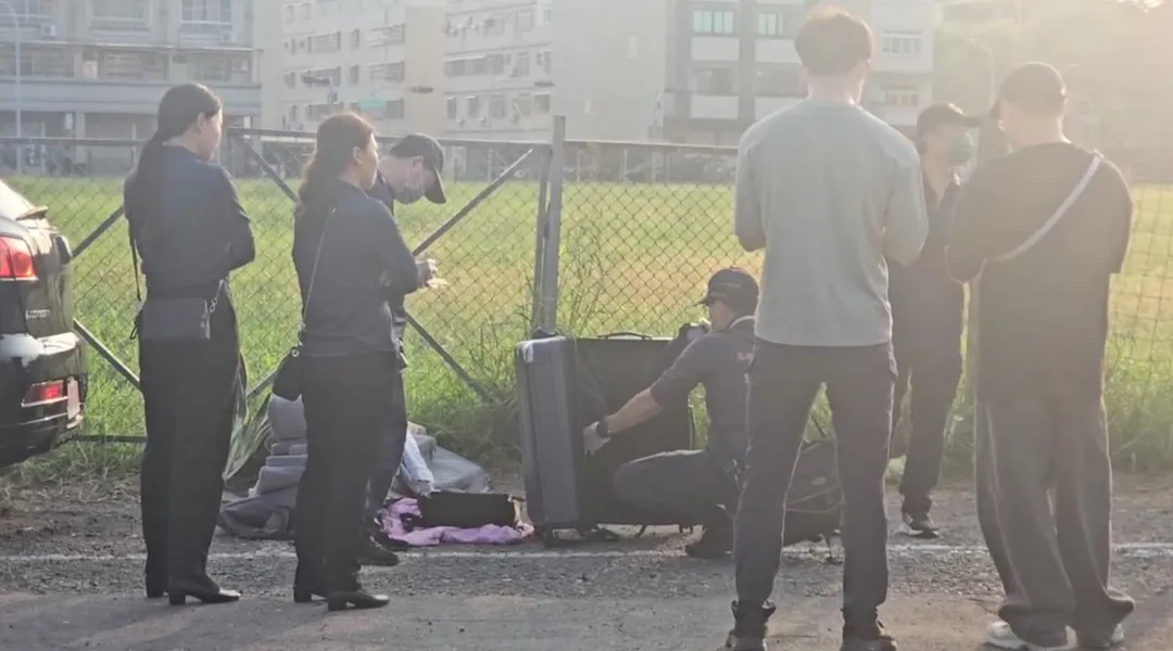 檢警採證以釐清婦人死因及詳細案情。（圖／翻攝畫面）