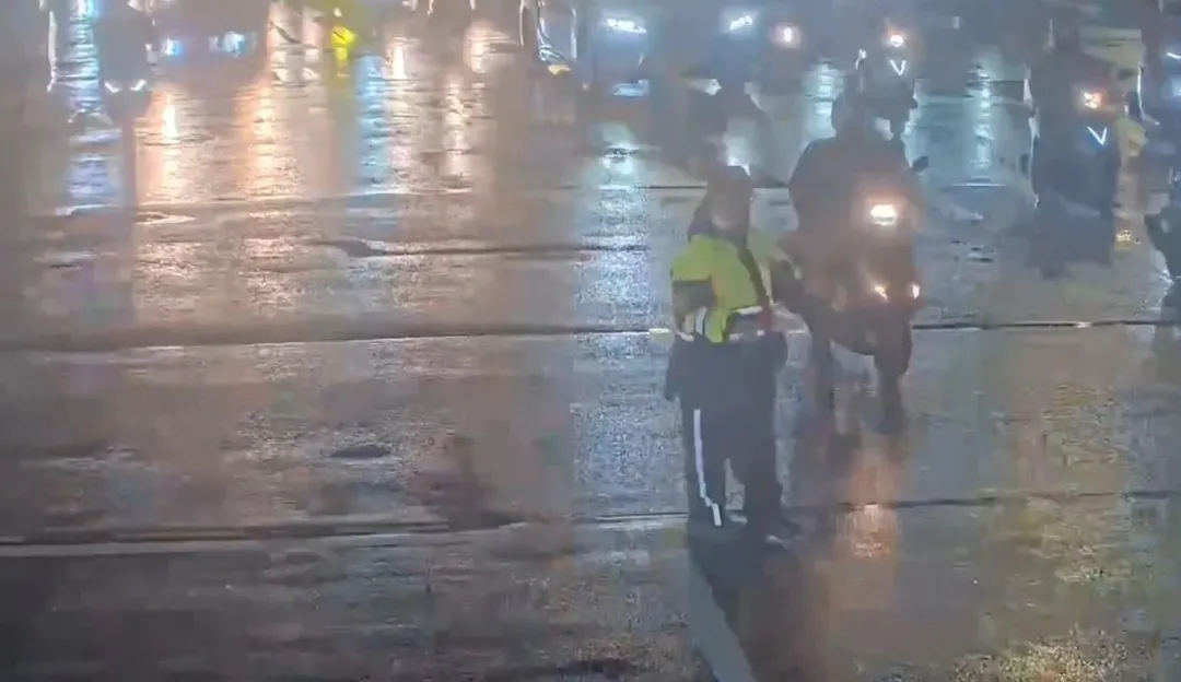警方疏導交通。（圖／翻攝照片）