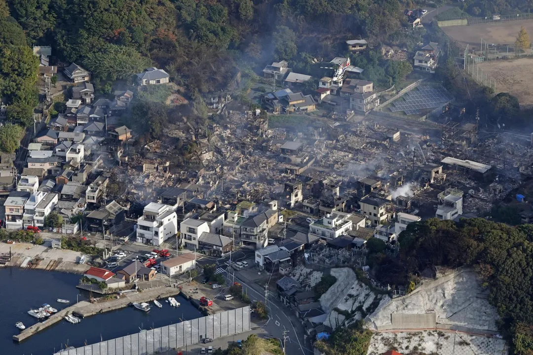 日大分市住宅區大火,波及170棟房屋。(圖/美聯社)