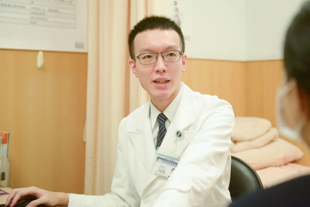 洪嘉聰醫師看診示意照。（圖／台北慈濟醫院）