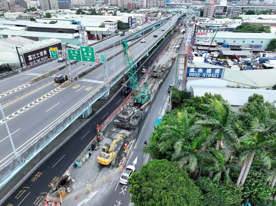 交通部高速公路局於19日（星期三）晚間10時至翌日早上6時，將進行國道1號五股交流道南向32k+900主線的施工封閉。（資料示意圖／翻攝自交通部高公局）