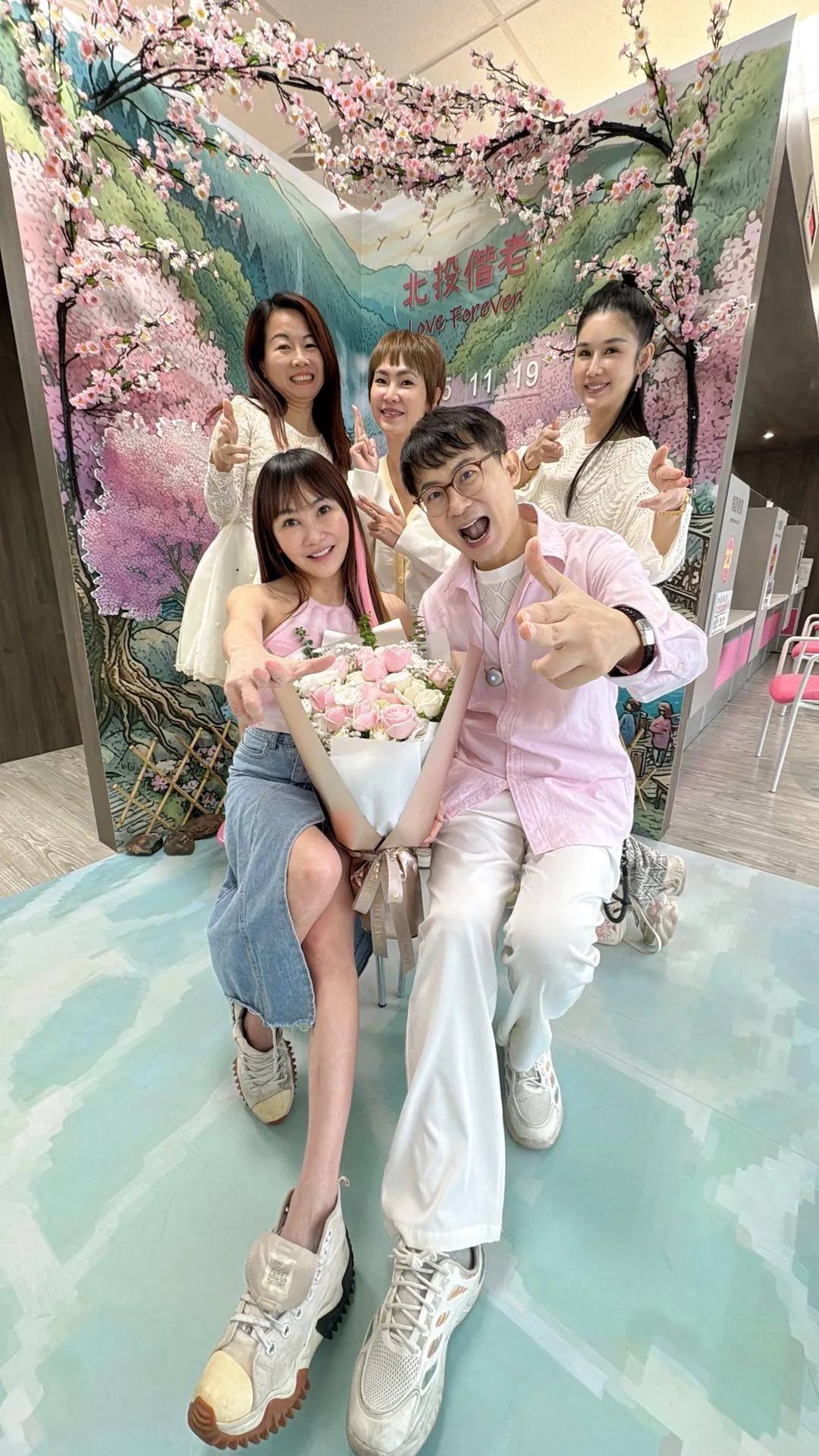 王宥忻與前夫公證復婚，認為是「命定的愛」。（圖／翻攝王宥忻臉書）