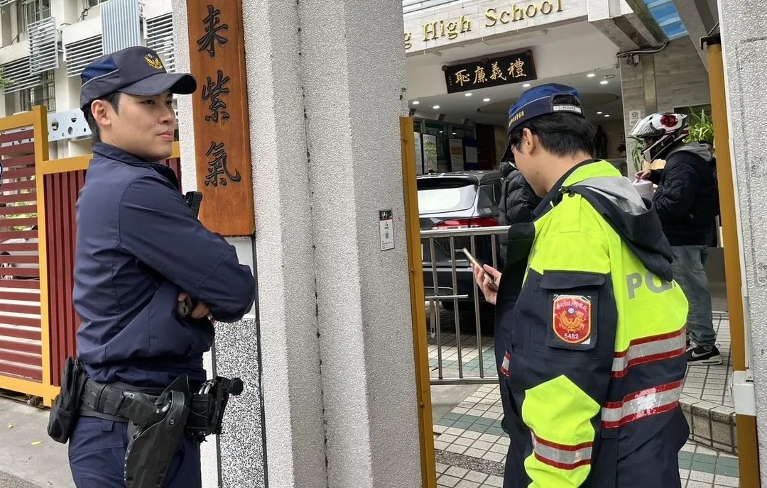 警方加強校園安全維護。（圖／翻攝畫面）