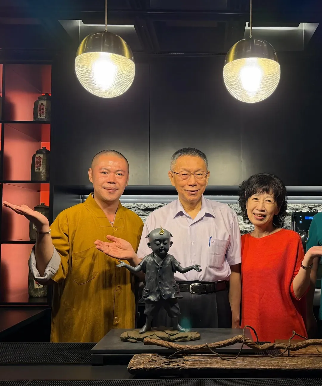 陳佩琪透露柯文哲近期忙著上醫學課程否則外專資格是岌岌可危。（圖／陳佩琪臉書）